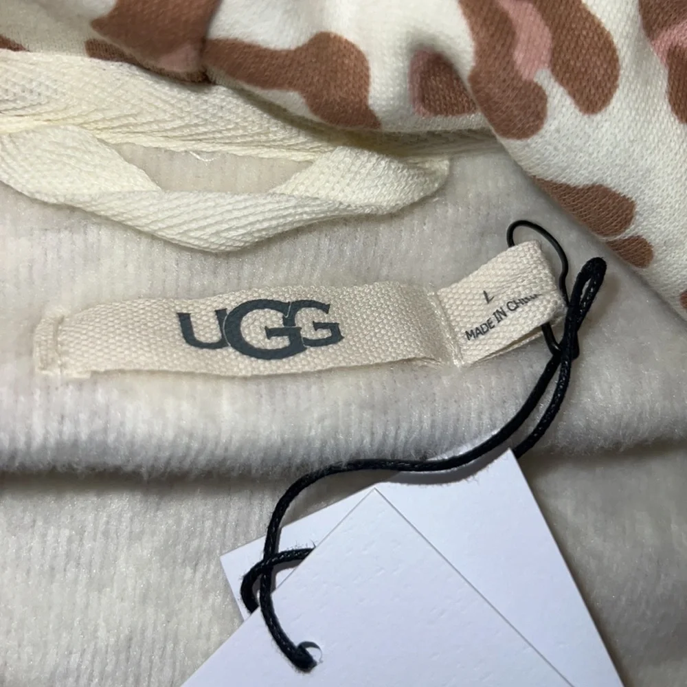 UGG Fleece Pullover -  Brand New With Tags - Picture 6 of 7